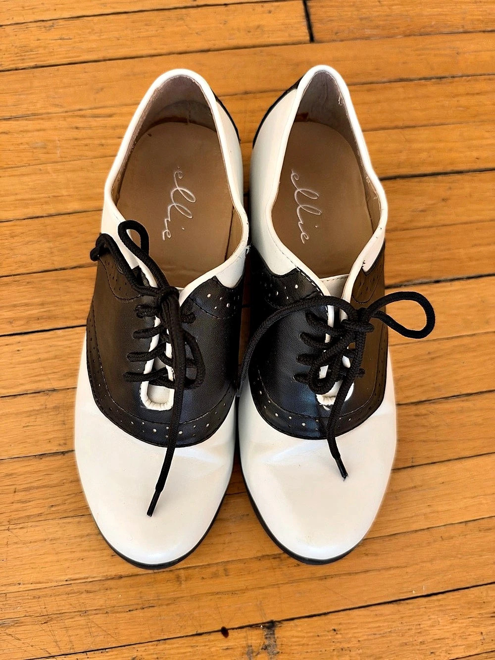 50s sock hop/saddle shoes- size 8
